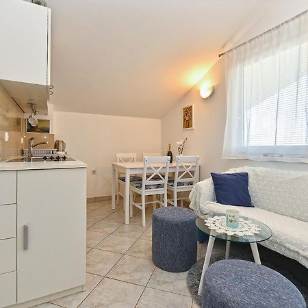 Apartment Mladen 1860 Медулин Екстер'єр фото